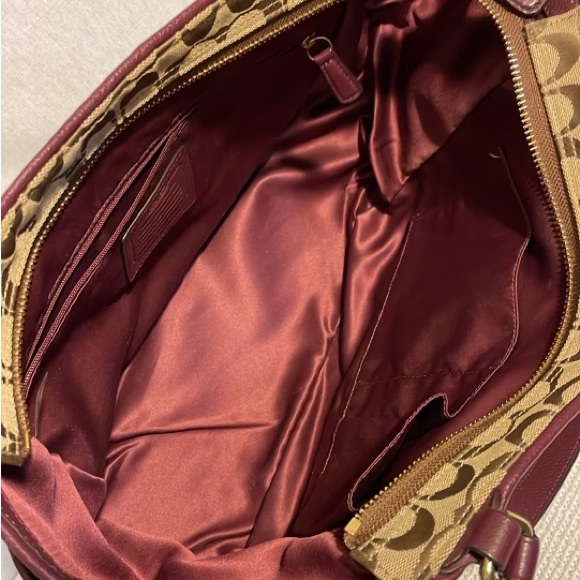 Coach authentic shoulder bag - Picture 7 of 12